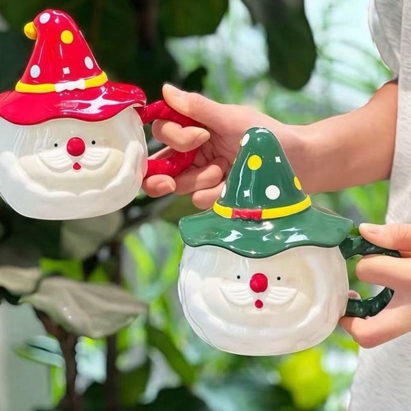 Christmas Mug With Lid - Santa Claus in Green