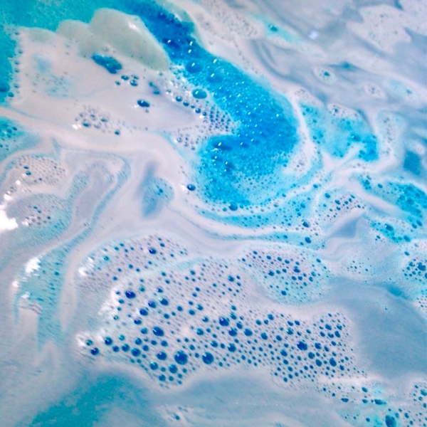 LABBI - ‘Malibu’ Fizzy Bath Bombs