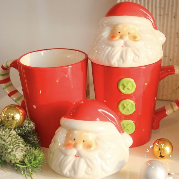 CHRISTMAS - Ceramic Tall Mug With Lid in Santa