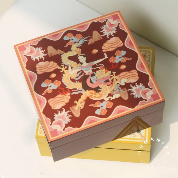 LA'ARTISAN - ‘Mẹ Âu Cơ - Mother Au Co" Lacquer Box