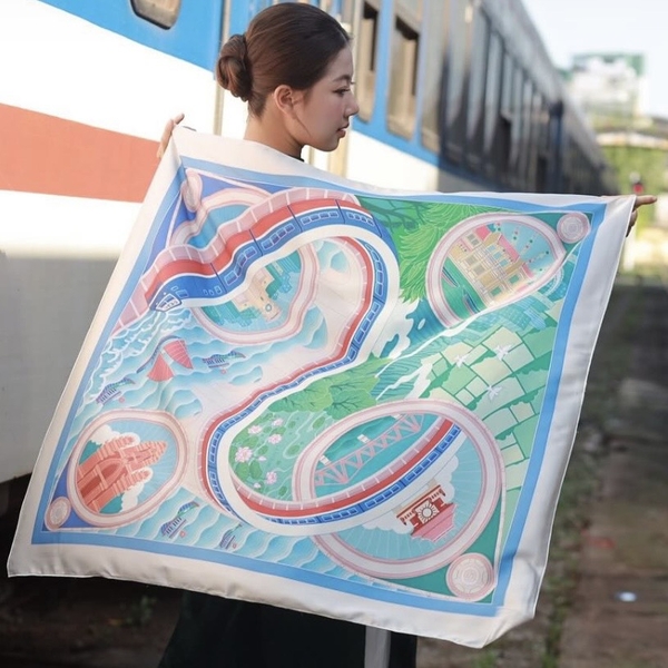 LA'ARTISAN - ‘Đường Sắt Bắc Nam - North-South Railway’ Square Scarf