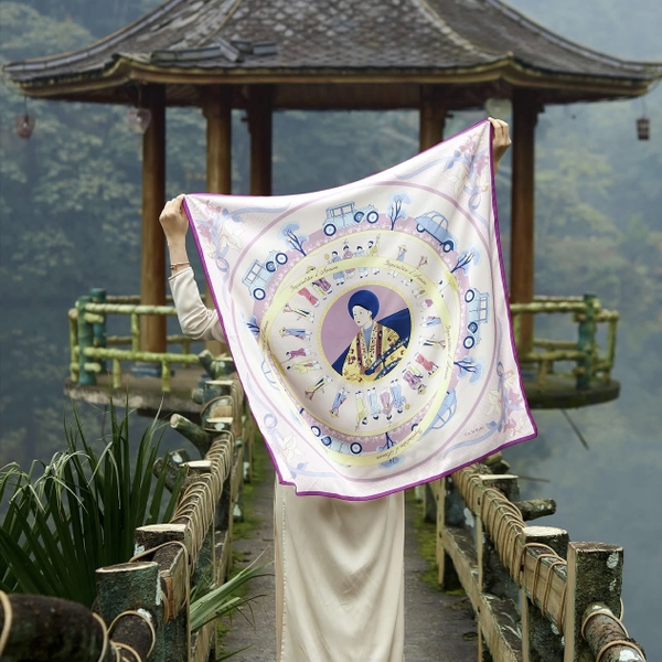 LA'ARTISAN - ‘Nam Phương Hoàng Hậu - Queen Nam Phuong’ Square Scarf