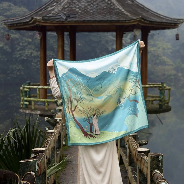 LA'ARTISAN - ‘Đoàn Thị Điểm - Poet Doan Thi Diem’ Square Scarf
