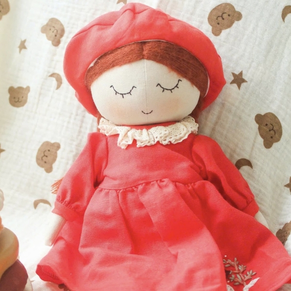 RUNG HANDMADE - Anne Doll in Red Dress
