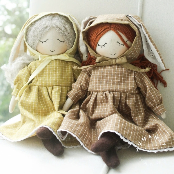 RUNG HANDMADE - Anne Doll in Brown Gingham Dress