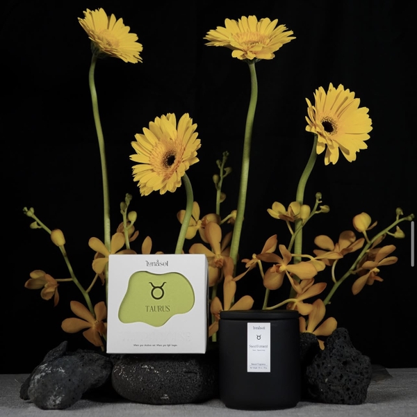 LUNASOL - 'Taurus' Zodiac Scented Candle