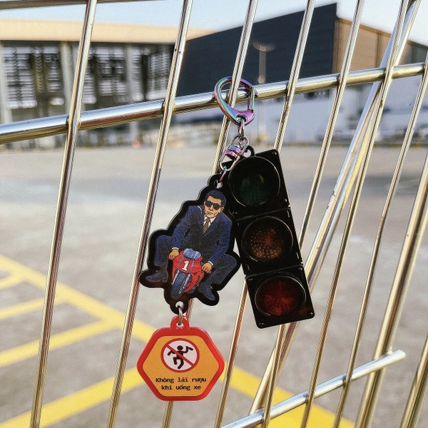 XLAND - ‘Traffic Light’ Keychain Box
