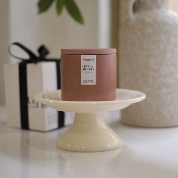 LUNASOL - 'Childhood Memory' Scented Candle