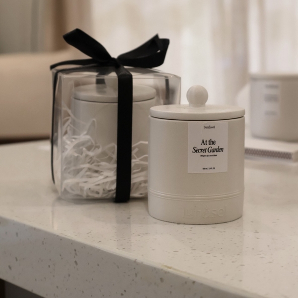 LUNASOL - 'At The Secret Garden' Scented Candle