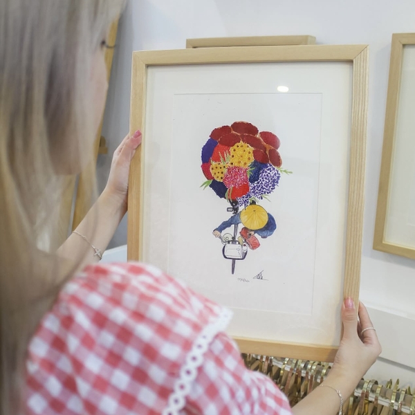 LAURIE DRAWS - 'Flower Lady From Above' Framed Art Print