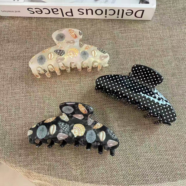 Heirloom Hair Claw - Black Seashell