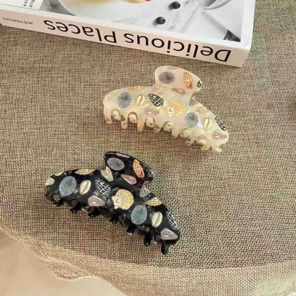 Heirloom Hair Claw - Black Seashell