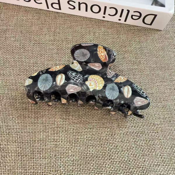 Heirloom Hair Claw - Black Seashell