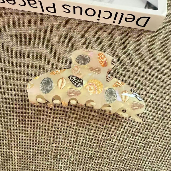 Heirloom Hair Claw - White Seashell