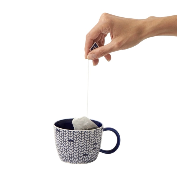 BAT TRANG - Ceramic Short Mug In Navy Weave