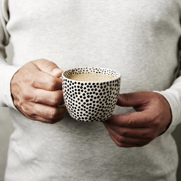 BAT TRANG - Ceramic Short Mug In White Sprinkle