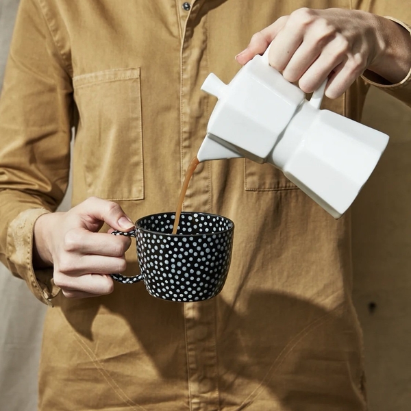 BAT TRANG - Ceramic Short Mug In Black Sprinkle