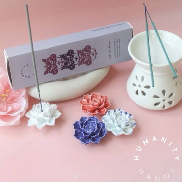BAT TRANG - Ceramic Lotus Incense Holder In Mint