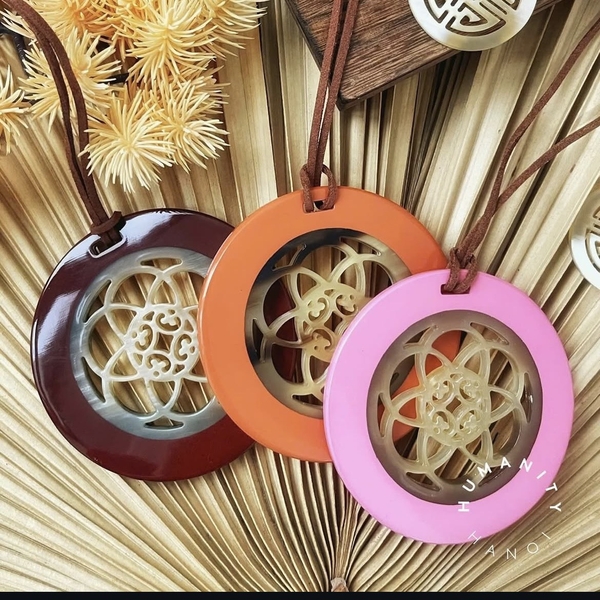 AZIET -  Buffalo Horn & Lacquer Necklace In Pink With Beige Flower Inside