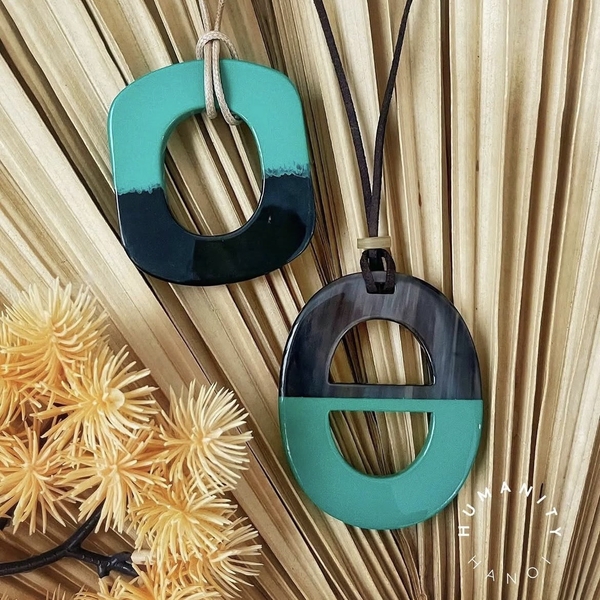AZIET -  Buffalo Horn & Lacquer Hollow Necklace In Green & Black
