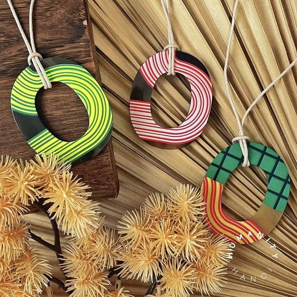 AZIET -  Buffalo Horn & Lacquer Necklace In Neon Line