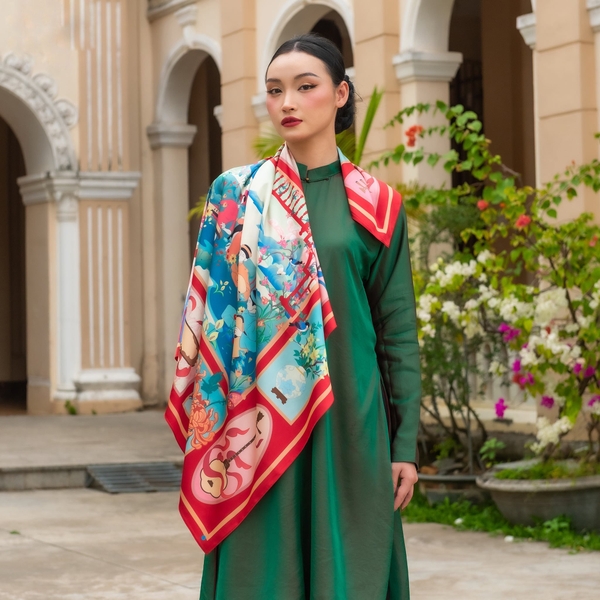 LA'ARTISAN - 'Đờn Ca Tài Tử' Double-Sided Square Scarf