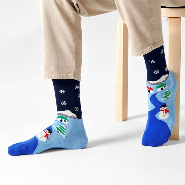 CHRISTMAS - 'Snowy Night' Holiday Crew Socks