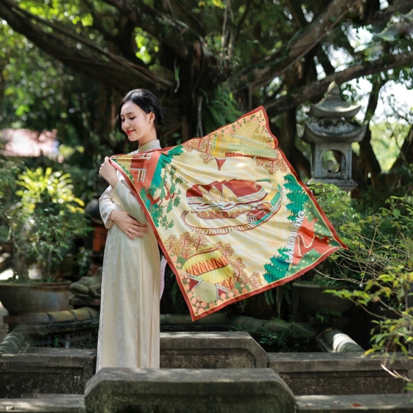 LA'ARTISAN - 'Ga Đà Lạt - Da Lat Train Station' Double-Sided Square Scarf