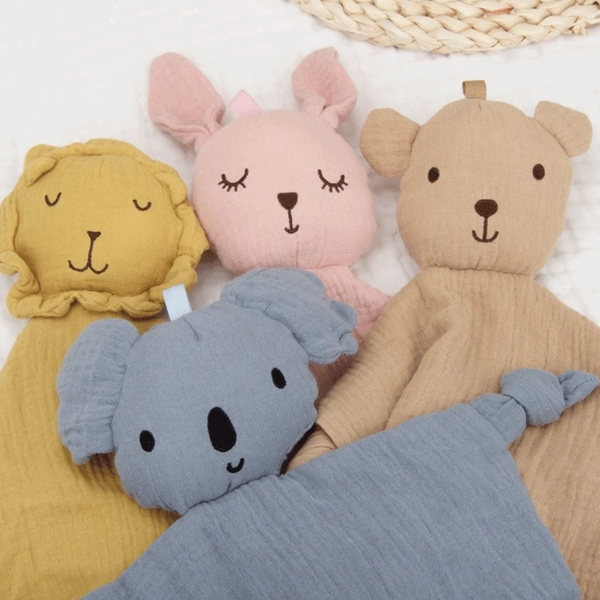 Muslin Comforter Blanket in Lion