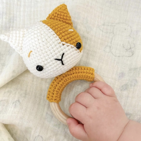 Macrame Baby Rattle With Wooden Handle - Kitty