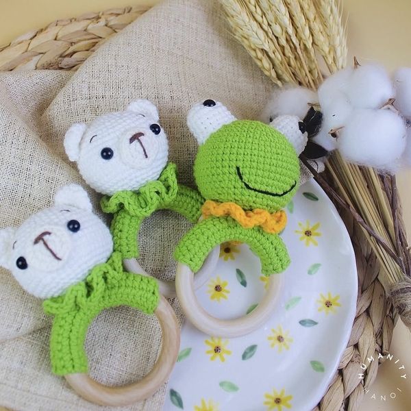 Macrame Baby Rattle With Wooden Handle - Frog
