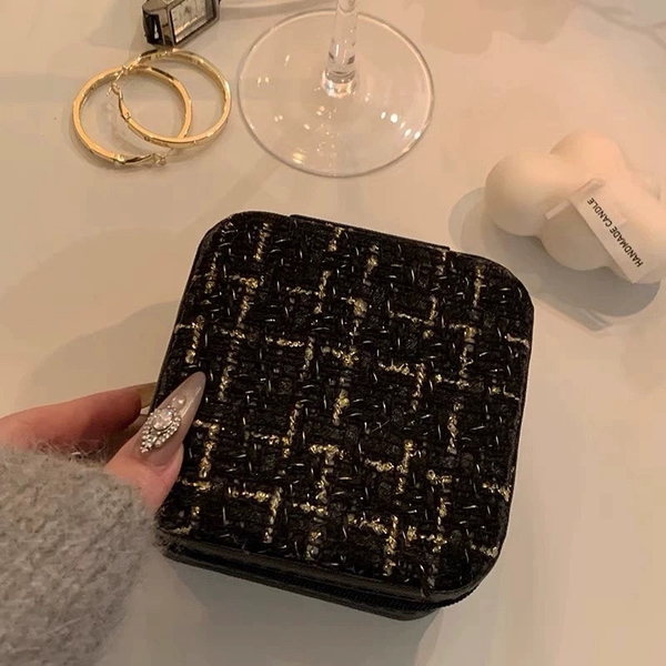 Square Jewelry Box In Black With Gold Tweed
