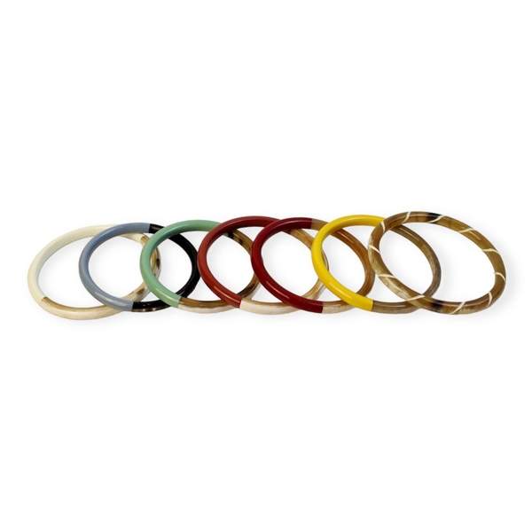 AZIET -  Buffalo Horn & Lacquer Round Bracelet in Lilac & Red