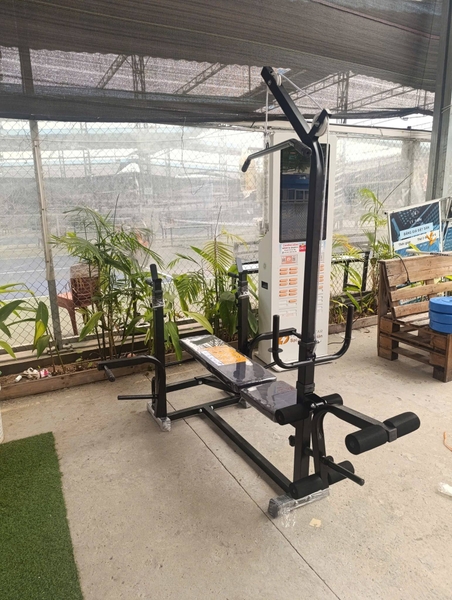 Khung thép hộp 40 x 40 mm, sơn tĩnh điện