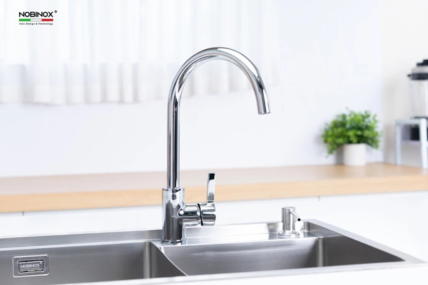 Vòi rửa bát nóng lạnh Nobinox Loren NX522