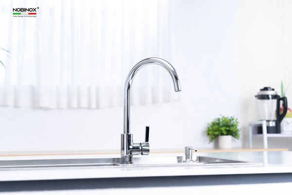 Vòi rửa bát nóng lạnh Nobinox Loren NX522