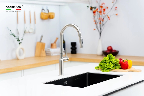Vòi rửa bát dây rút Nobinox Adora NX992