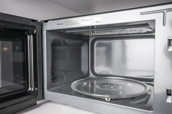 Lò vi sóng âm tủ Spelier SP 8213EU – Kết hợp lò nướng 2 trong 1