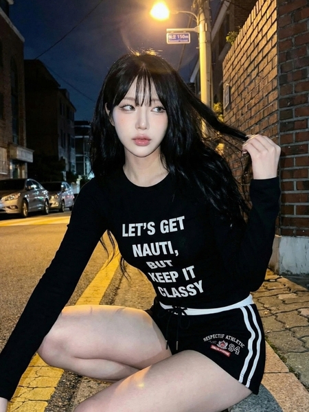 Slyna Short