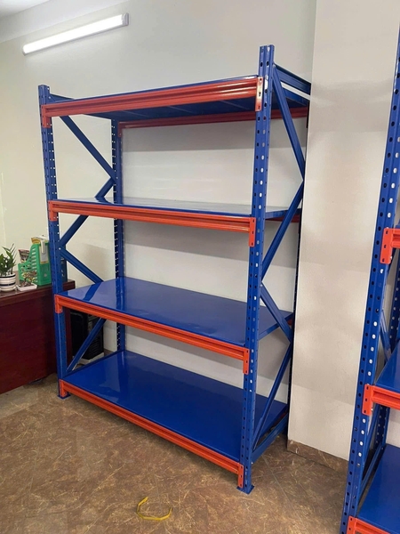 Kệ trung tải 4 tầng C200 X D150 X R60