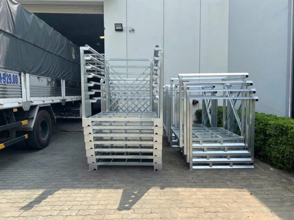 Pallet Xếp chồng nhiều tầng tải 1000kg/pallet