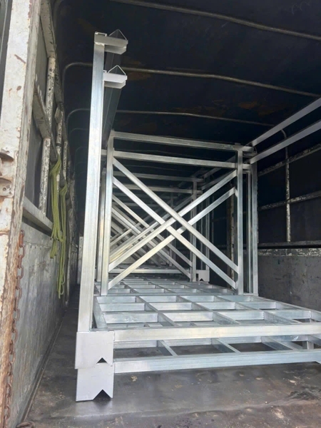 Pallet Xếp chồng nhiều tầng tải 1000kg/pallet