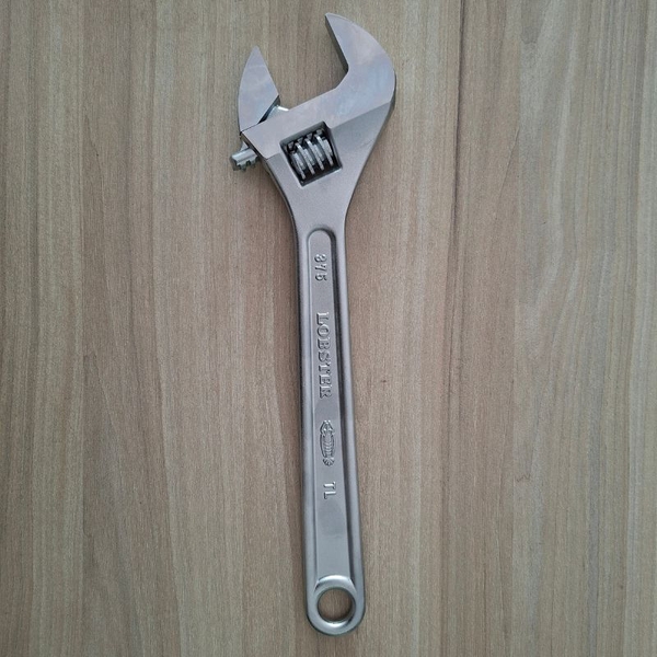 Mỏ lết Lobster M375 chính hãng sản xuất tại Nhật Bản kích thước chiều dài 375mm