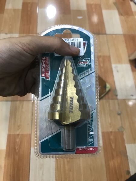 Mũi khoan bậc thang, mũi khoan tháp Total