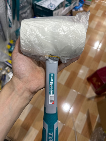 Búa cao su trắng Total