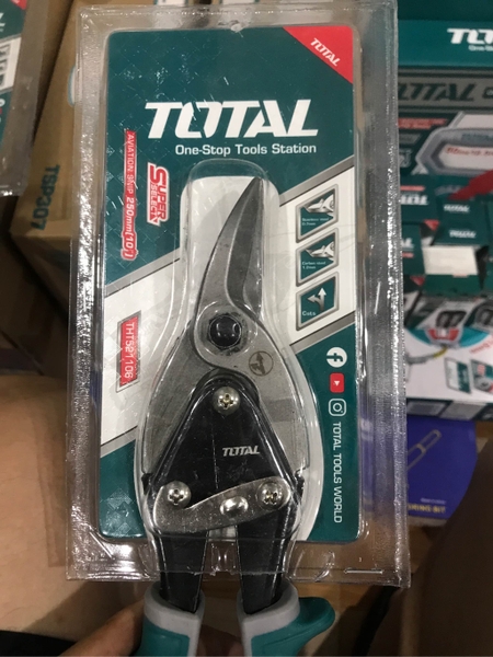 Kéo cắt tôn Total