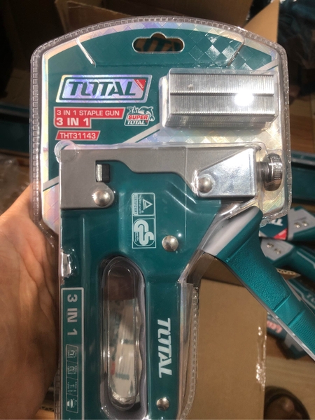 Dụng cụ bấm gim Total THT311425
