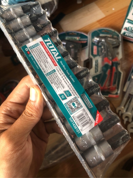 Bộ 12 đầu tuýp lục giác bông sao Total THT1438121