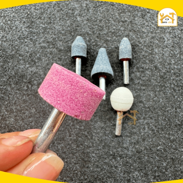 Bộ 5 mũi đá mài TOLSEN 77110, Chất liệu đá Aluminum Oxide có khả năng chống biến dạng.