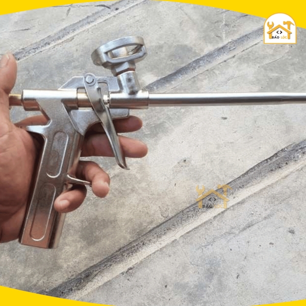 Dụng cụ bắn keo bọt nở Foam, phun bọt Tolsen 43060 - Hàng chính hãng.